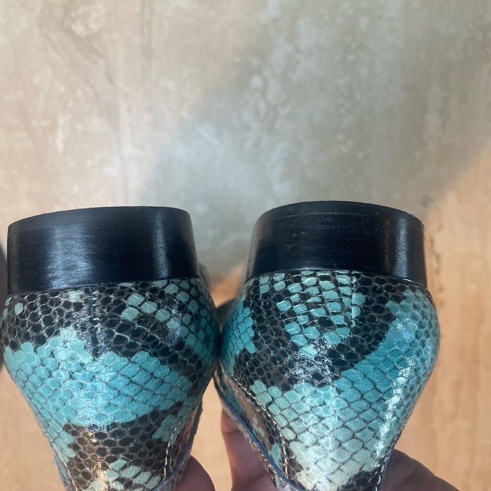 Franco Sarto Blue Flats with Textured Design - Picture 6 of 8